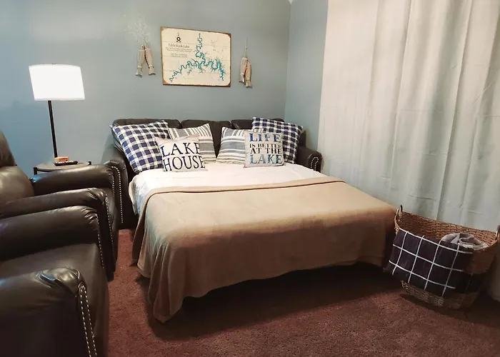 Lakeside Condo With Outdoor Theater, 4Min To Silver Dollar City