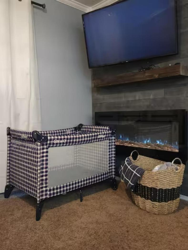 Lakeside With Outdoor Theater, 4min To Silver Dollar Appartement *