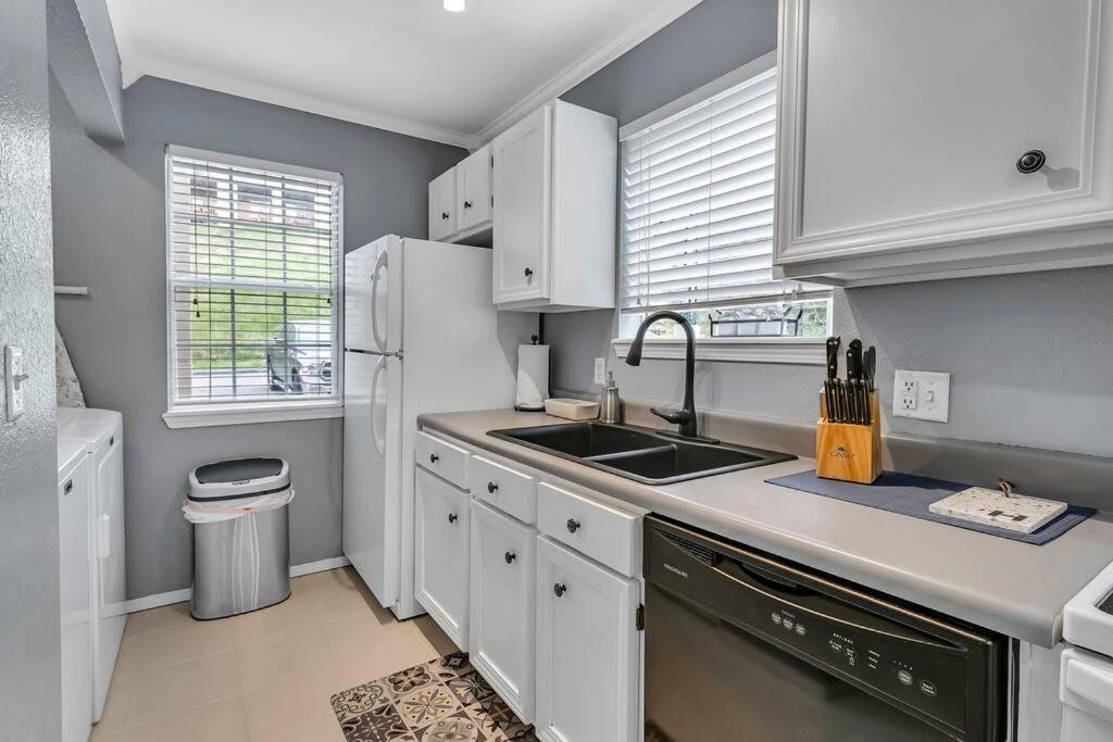 Apartamento Lakeside With Outdoor Theater, 4min To Silver Dollar Branson